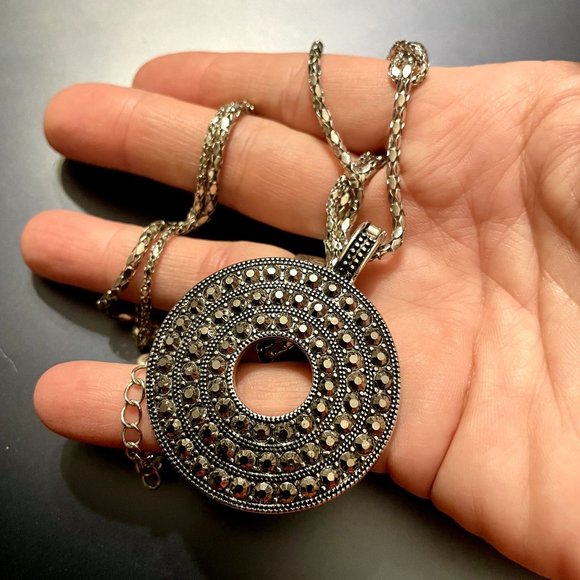 Premier Designs Double Strand Necklace & Removable Pendant - Picture 4 of 9